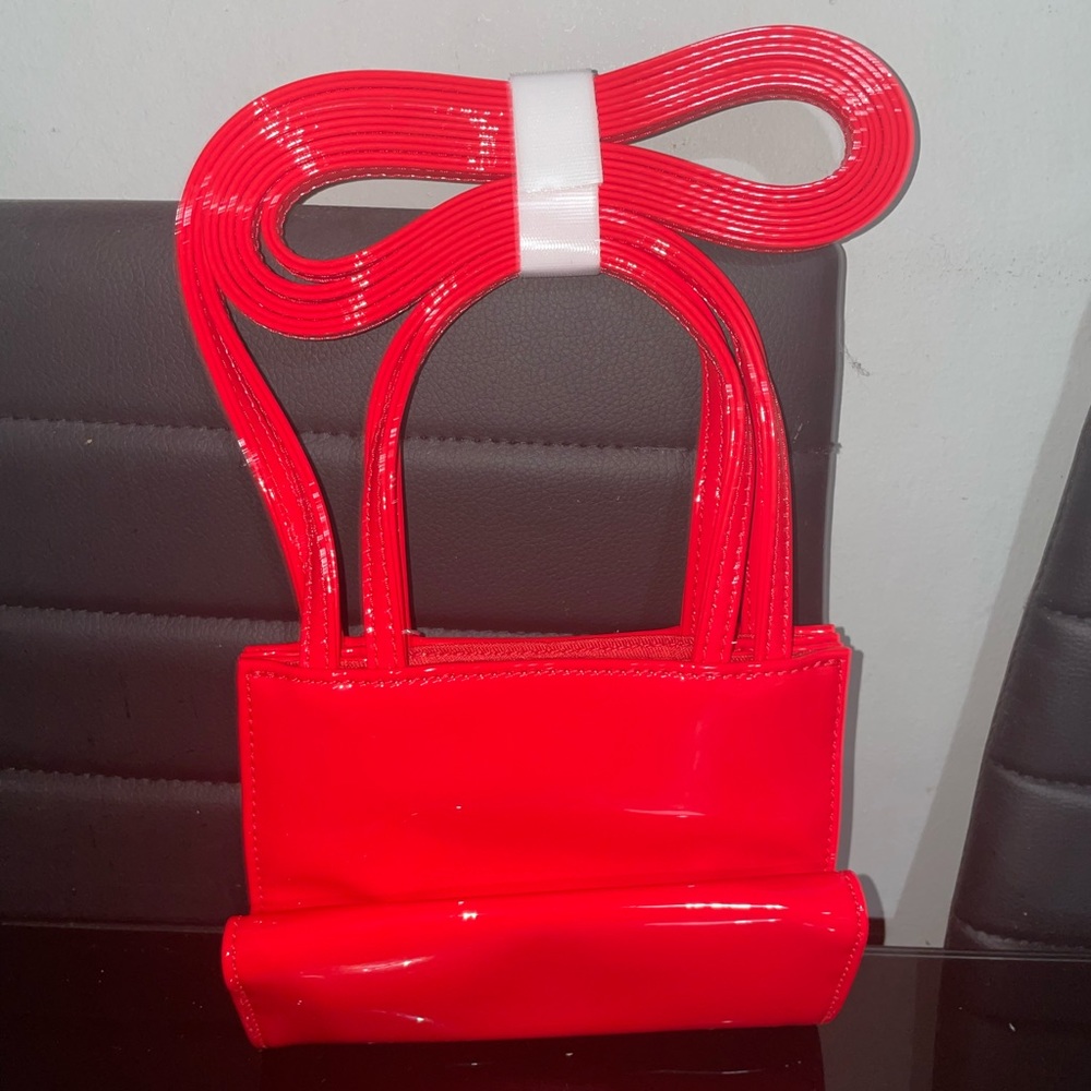 Small Red Patent Telfar Bag - Picture 4 of 10